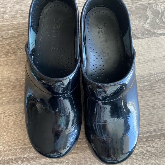Sanita black patent clogs - Picture 4 of 4